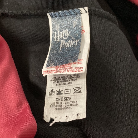 Halloween Costume: Harry Potter robe and tie. - Picture 4 of 4